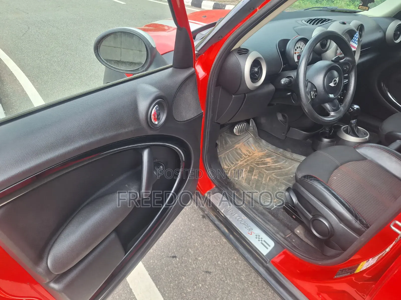 Mini Cooper 2013 Red