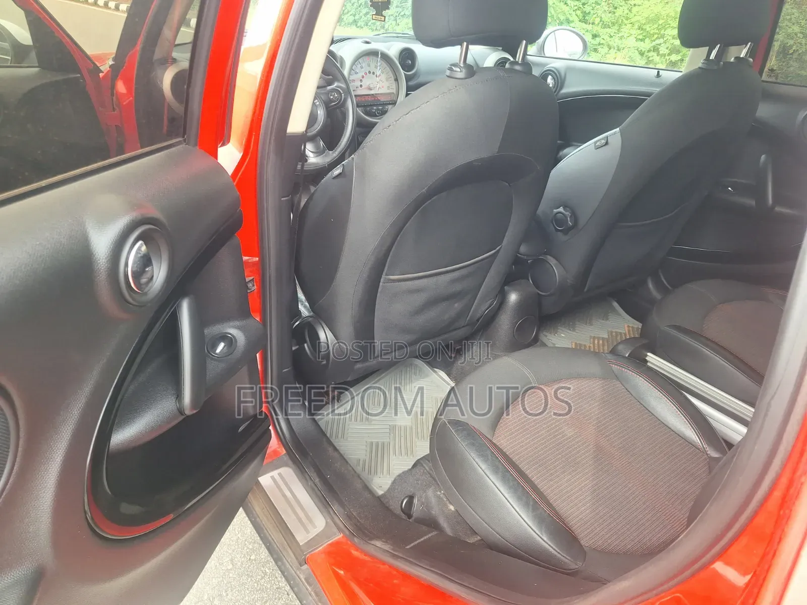 Mini Cooper 2013 Red