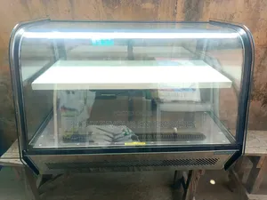 Counter Cake Showcase