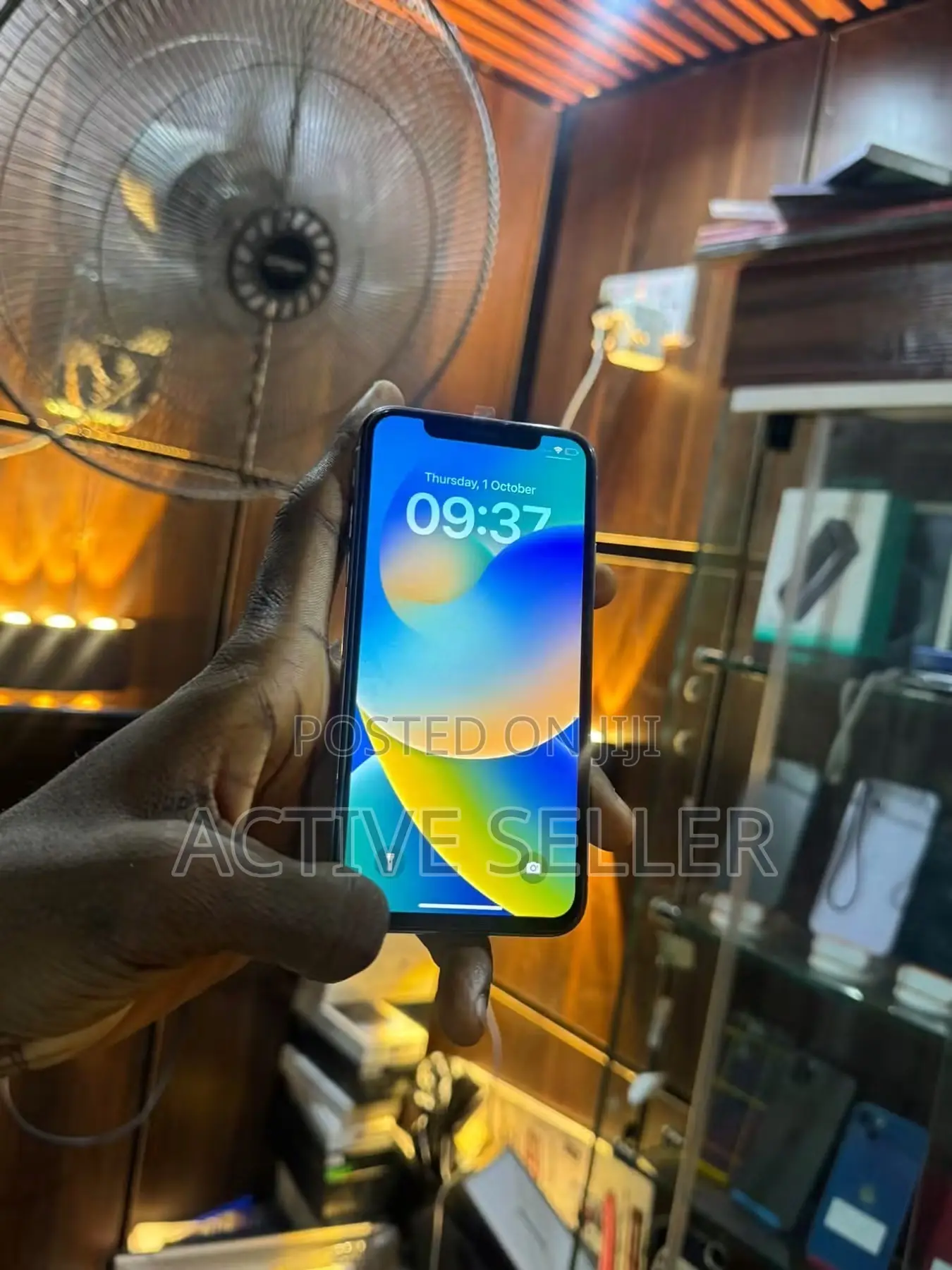Apple iPhone X 64 GB White