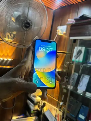 Apple iPhone X 64 GB White