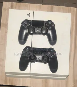 Play Station 4