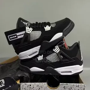 De Almighty blacks.Nike