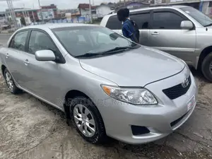 Toyota Corolla LE 4dr Sedan (1.8L 4 cyl 4A) 2009 Silver
