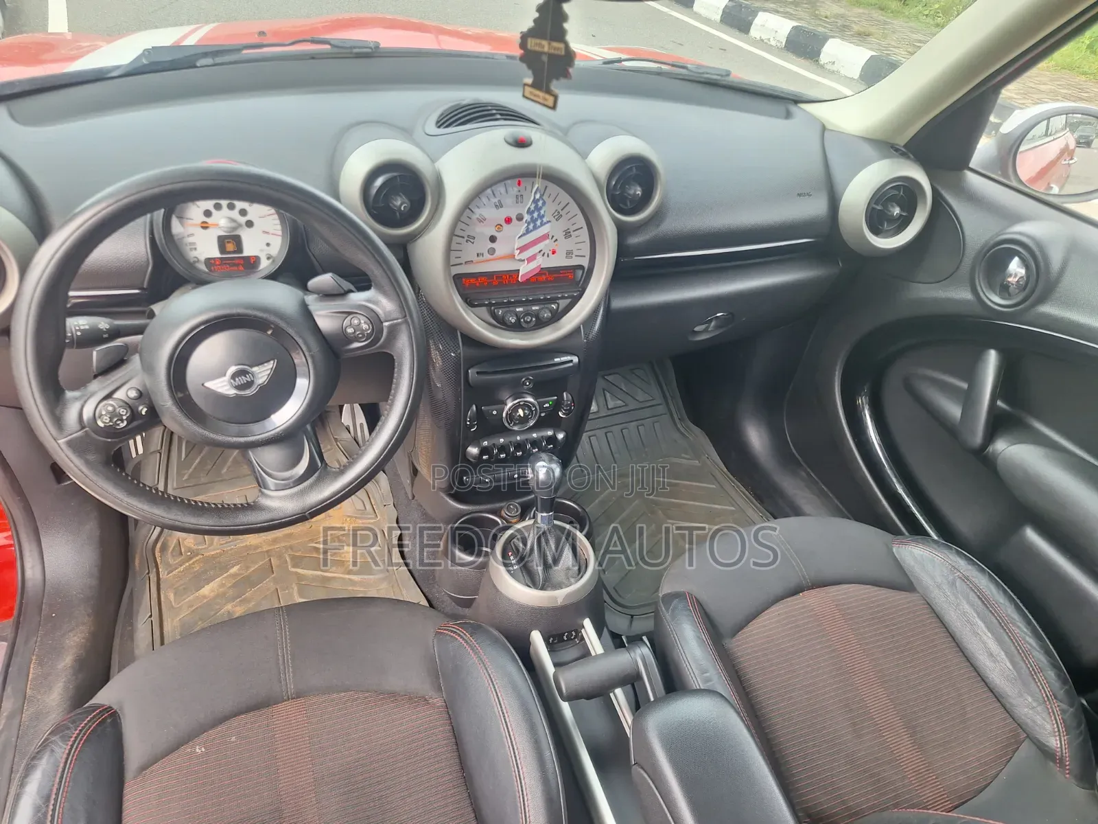 Mini Cooper 2013 Red