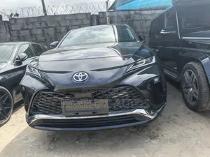 Toyota Venza Nightshade AWD 2023 Black