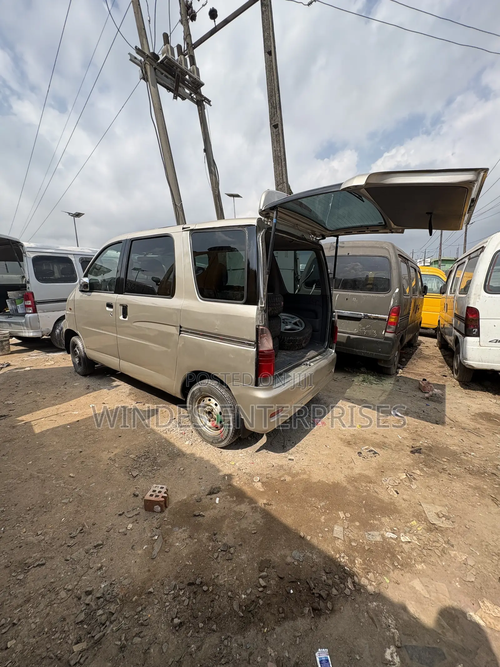 Daihatsu Hijet 2007 Gold