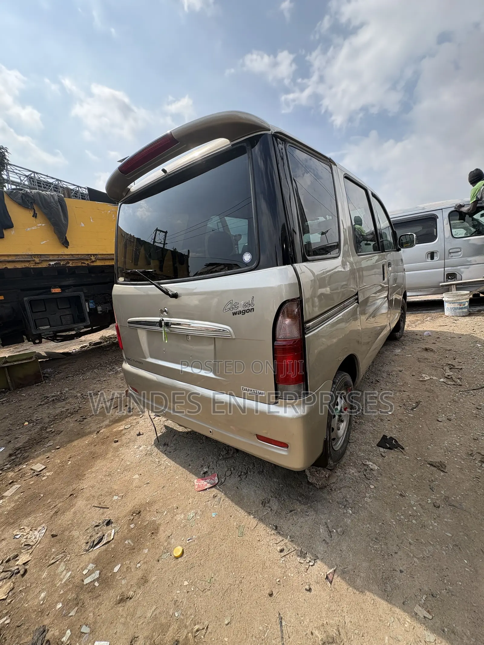 Daihatsu Hijet 2007 Gold