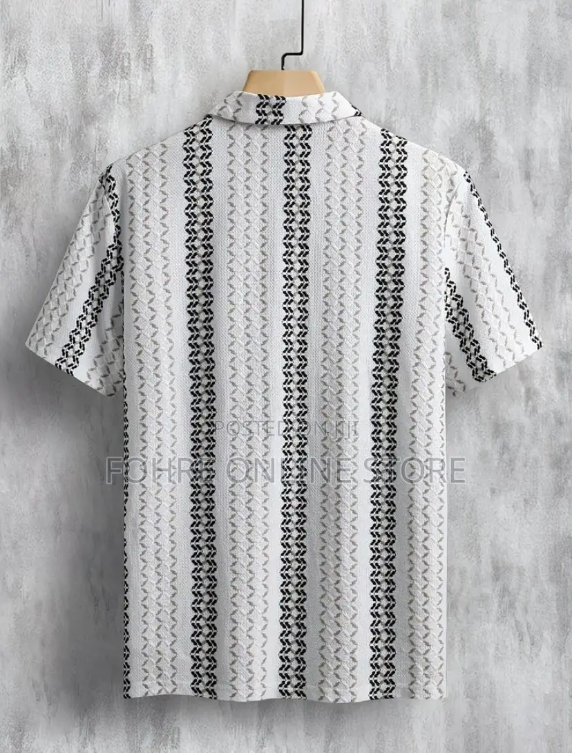 Men’s Patterned Short-Sleeved Polo Shirt
