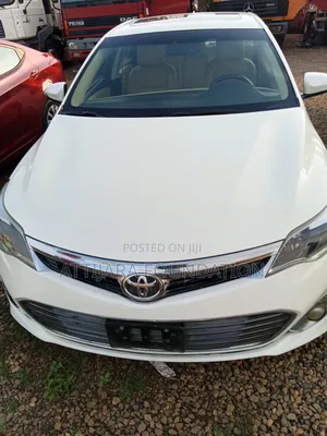 Toyota Avalon 2014 White