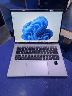 Laptop HP EliteBook 840 G10 16GB Intel Core i7 SSD 512GB