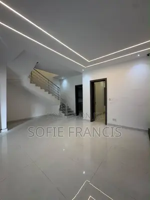 4bdrm Duplex in Vgc for sale