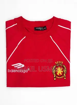 Balanciaga Red T-Shirt Brand New - Size 6XL