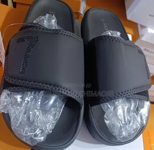 Men's Luxury Rhinestone Accent Casual Slides / Pams - Black