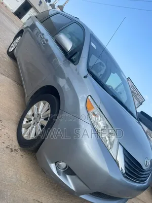 Toyota Sienna 2013 Gray
