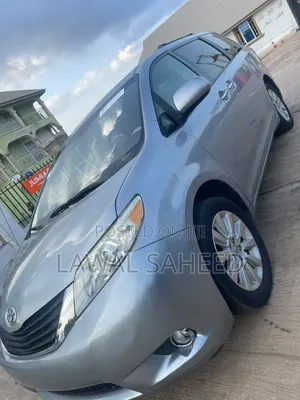 Toyota Sienna 2013 Gray