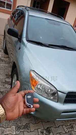 Toyota RAV4 2008 Green