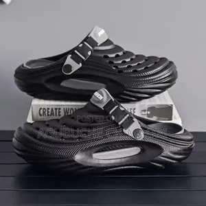 Men's Futuristic Multi-Vent Clogs / Convertible Slip-on Shoes