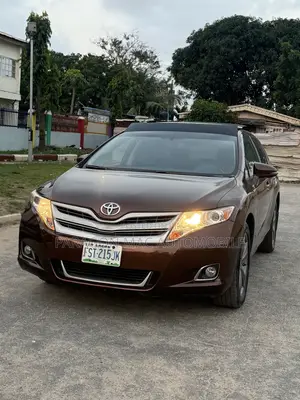 Toyota Venza XLE AWD V6 2013 Brown