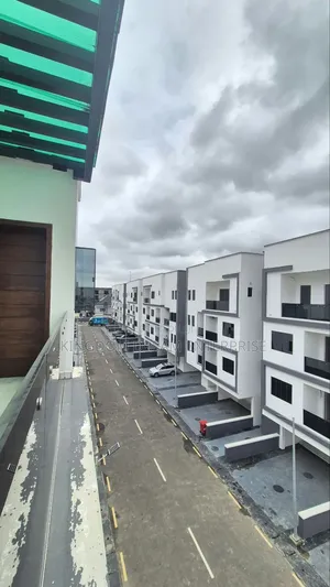 4bdrm Maisonette in Ikeja Gra Lagos for rent