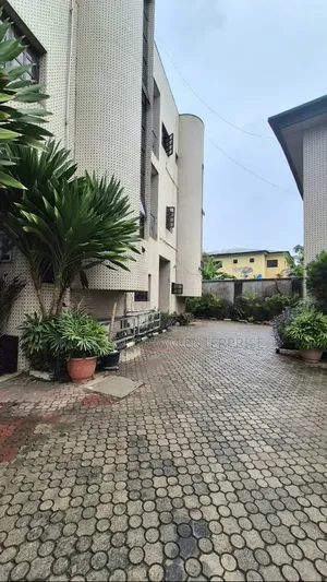 5 Bedroom Duplex Office Space in GRA Ikeja. Price 30m