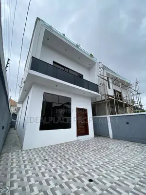 4bdrm Duplex in Sangotedo for sale