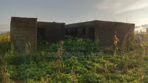3bdrm Block of Flats in Karu for sale