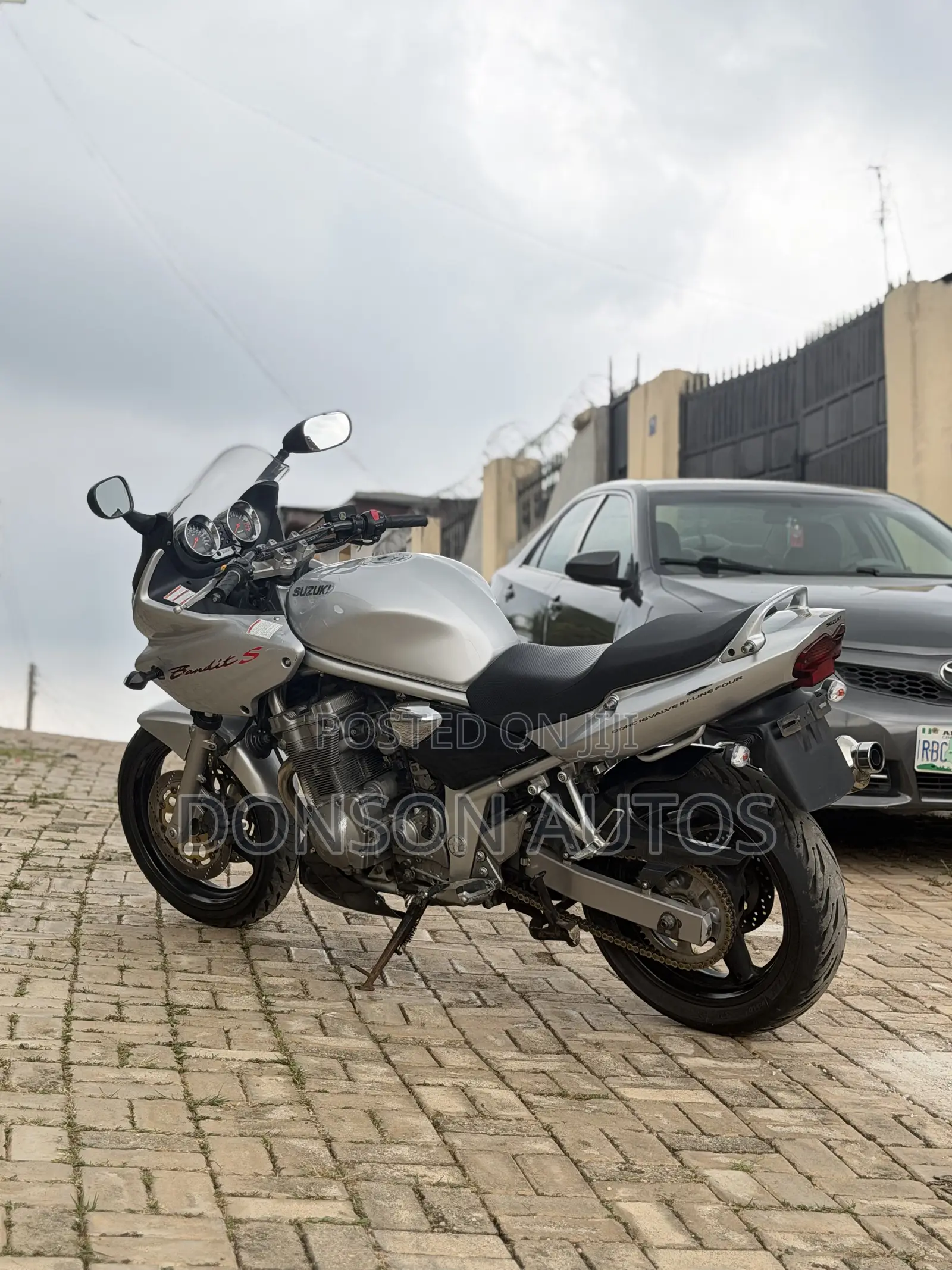 Suzuki Bandit 2006 Silver