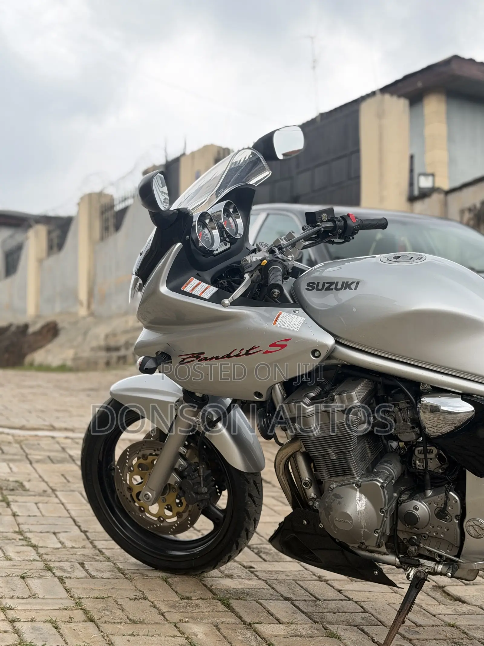 Suzuki Bandit 2006 Silver