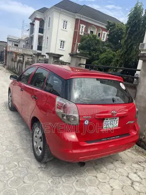Toyota Matrix Hatchback FWD (1.8L 4cyl 5M) 2006 Red