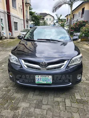 Toyota Corolla 2010 Gray