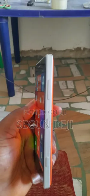 Nokia Lumia 830 16 GB Orange