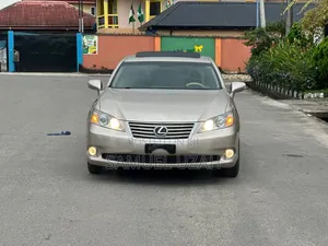 Lexus ES 350 2010 Gold