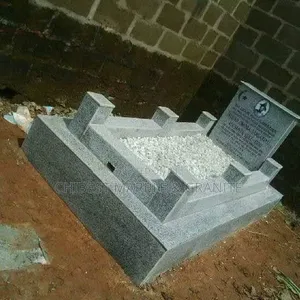Grave With Marble Engraved Best Quality