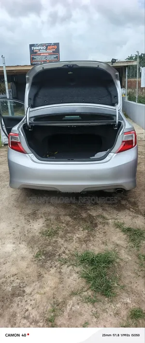 Toyota Camry SE 4dr Sedan (2.5L 4cyl 6A) 2013 Silver