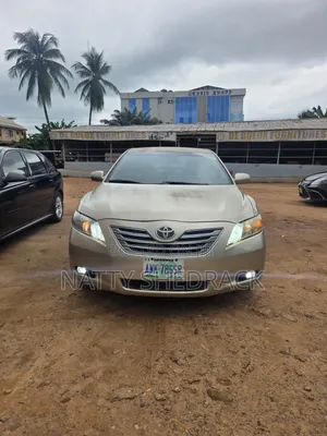 Toyota Camry 2008 Gold