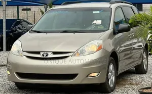 Toyota Sienna 2007 Gold