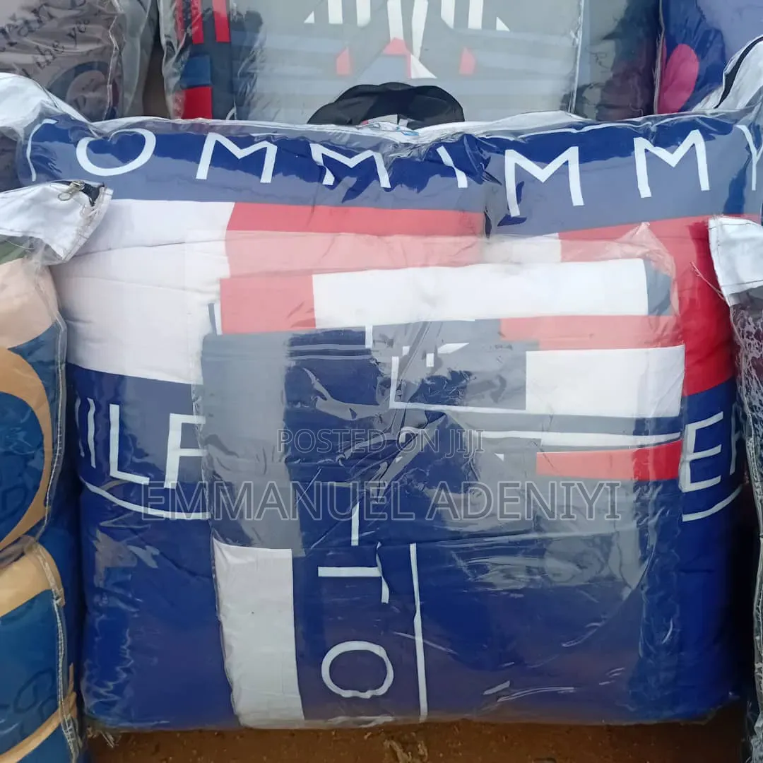 High Quality Duvet, Bedsheet and Memory Pillows