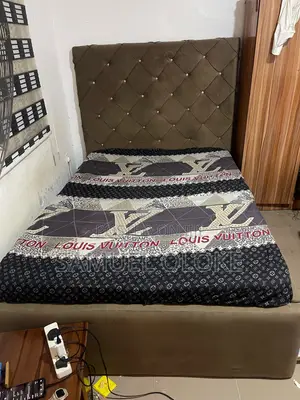 4 and Half Bedframe
