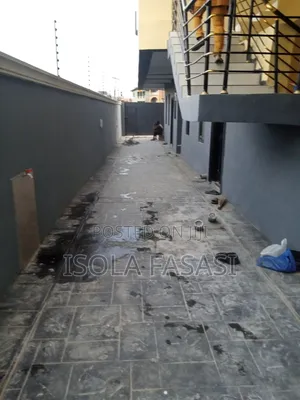 Furnished 3bdrm Apartment in Odubiyi, Lawanson for rent