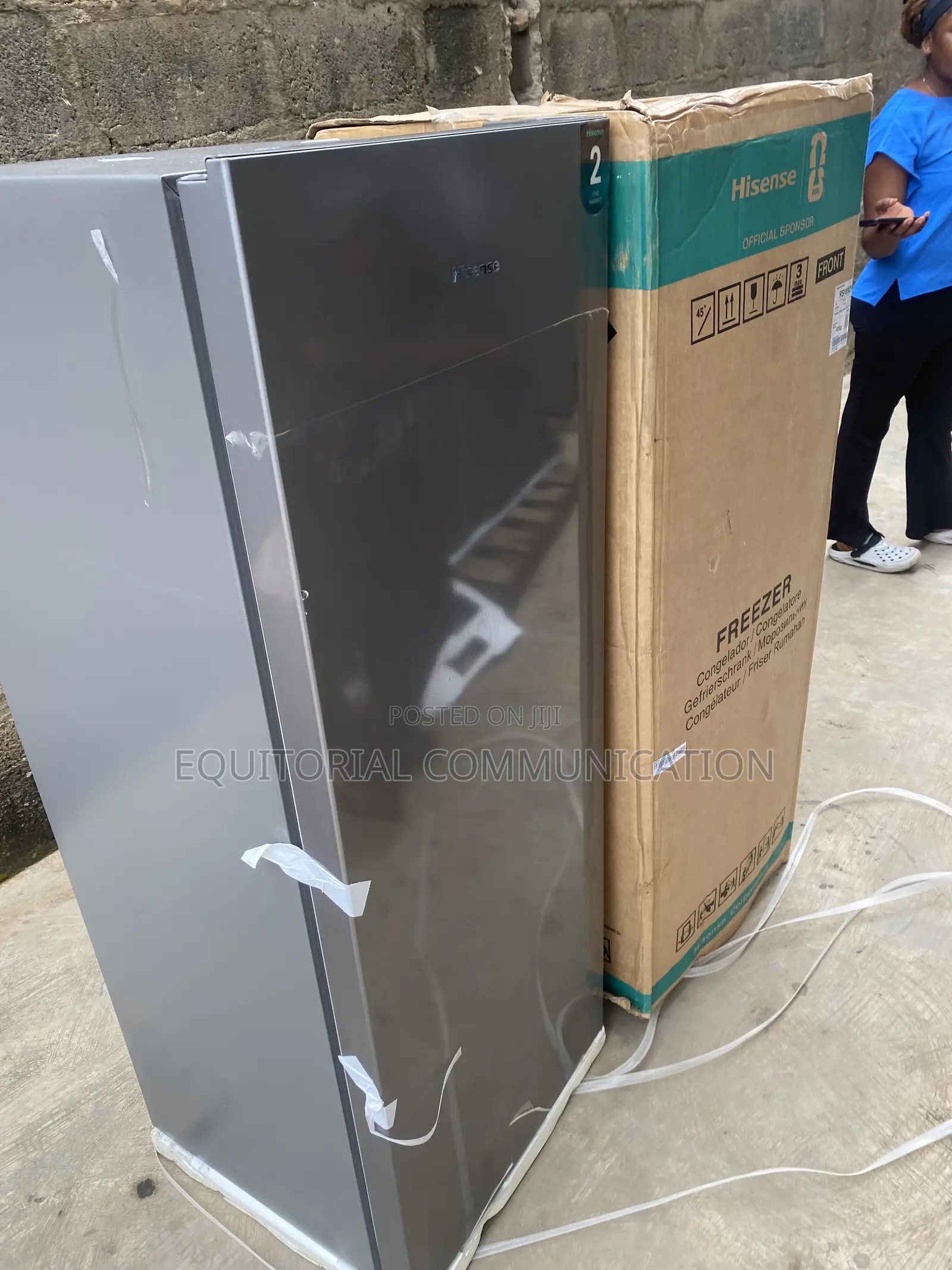 Hisense RS189DR 190L Upright Freezer