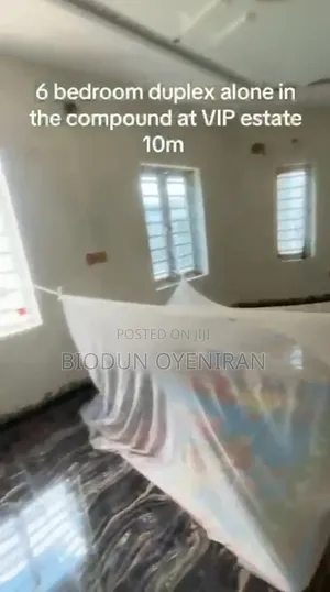 6bdrm Duplex in Boys Town for rent