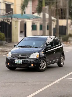 Toyota Yaris 2005 Black