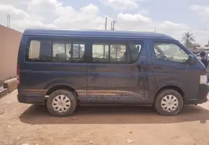 Toyota HiAce 2012 Blue