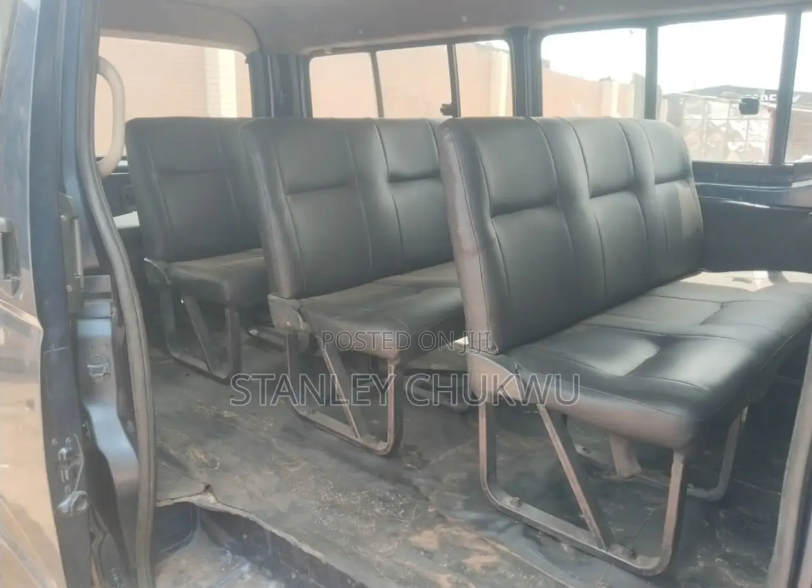Toyota HiAce 2012 Blue