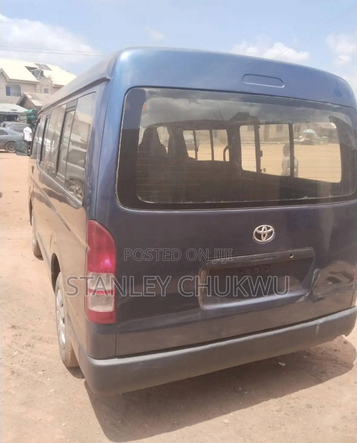 Toyota HiAce 2012 Blue