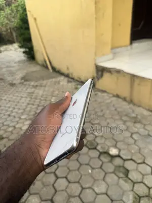 Apple iPhone XS Max 64 GB White