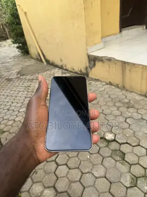 Apple iPhone XS Max 64 GB White