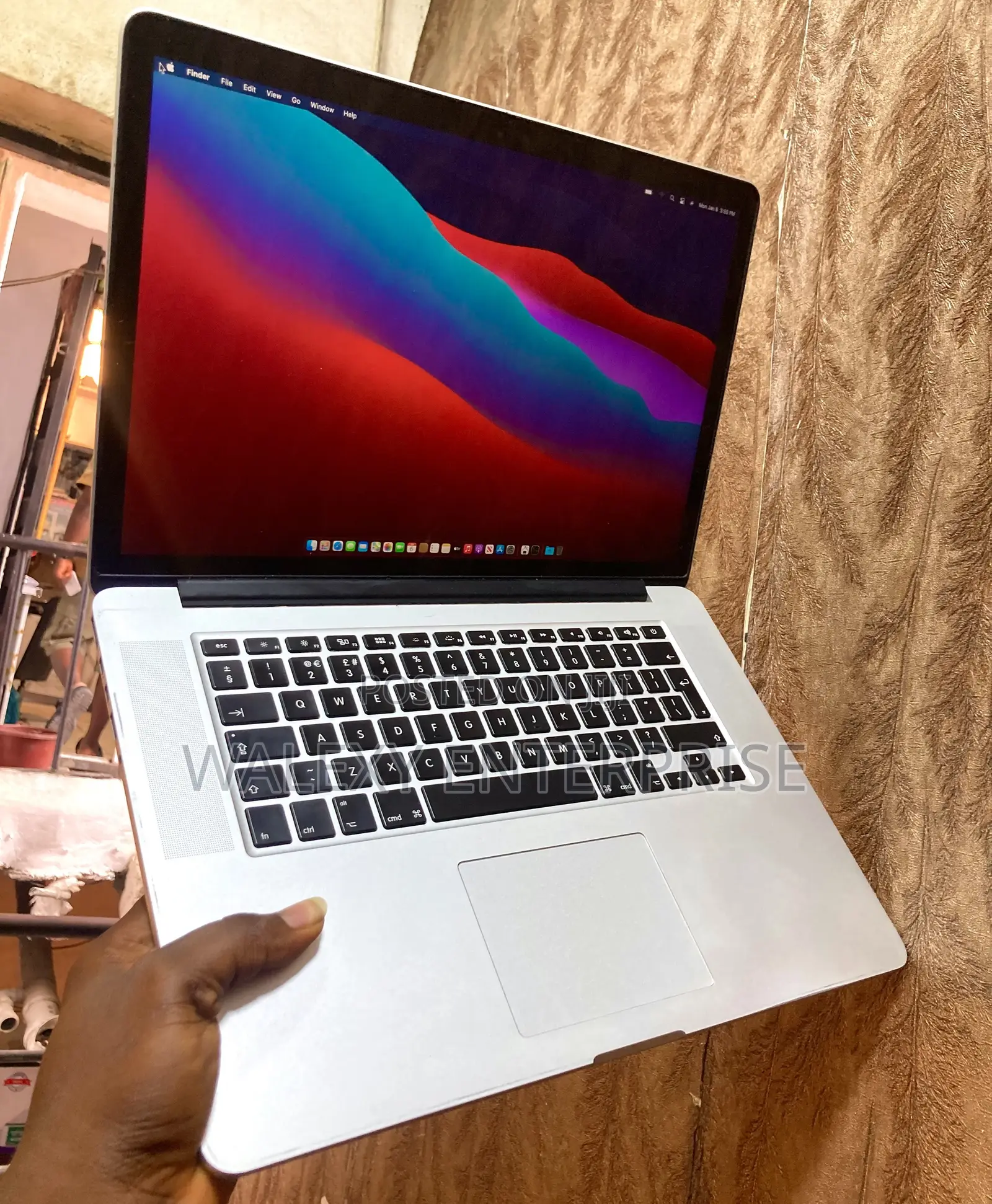 Laptop Apple MacBook Pro 2015 16GB Intel Core i7 SSD 512GB