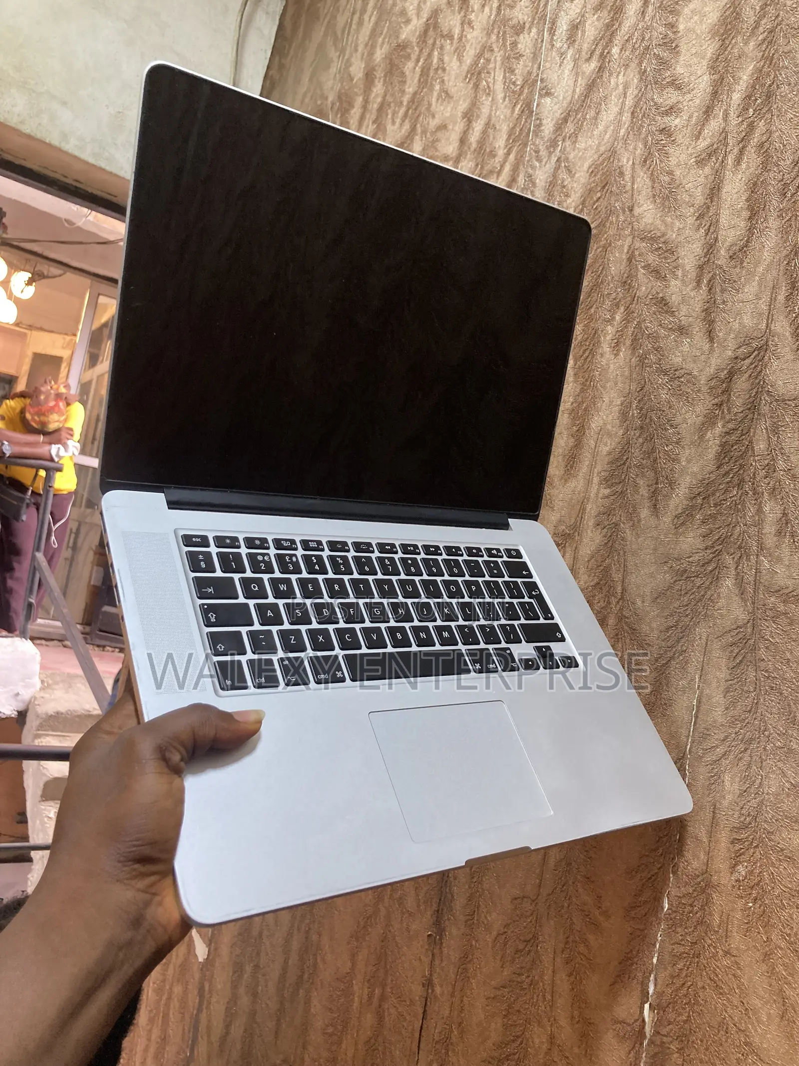Laptop Apple MacBook Pro 2015 16GB Intel Core i7 SSD 512GB